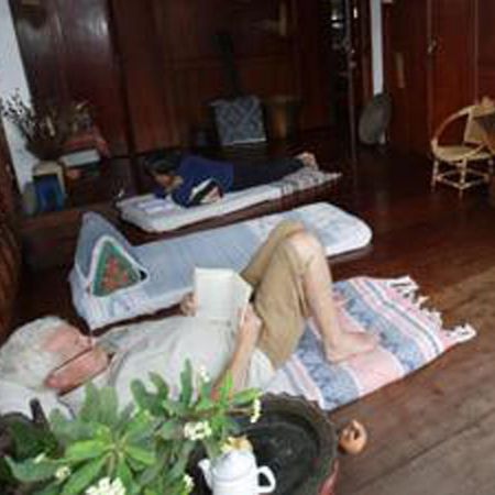 วันวิสา เกสท์เฮาส์ Hotel หลวงพระบาง ภายนอก รูปภาพ