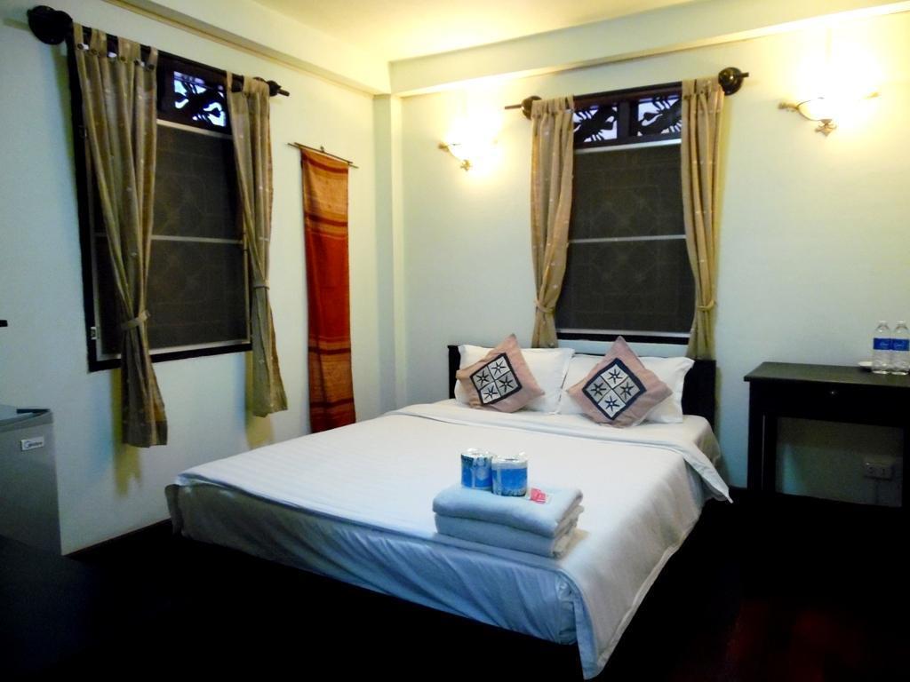 วันวิสา เกสท์เฮาส์ Hotel หลวงพระบาง ภายนอก รูปภาพ